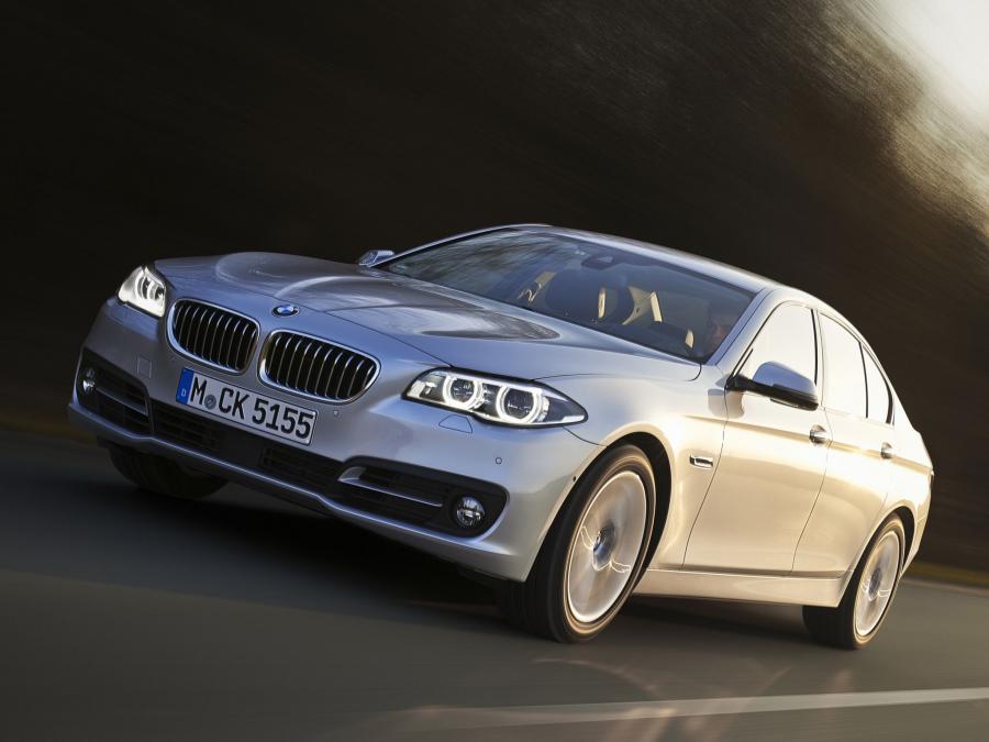  BMW 518d Sedan 2013 года  (фото 2 из 15)